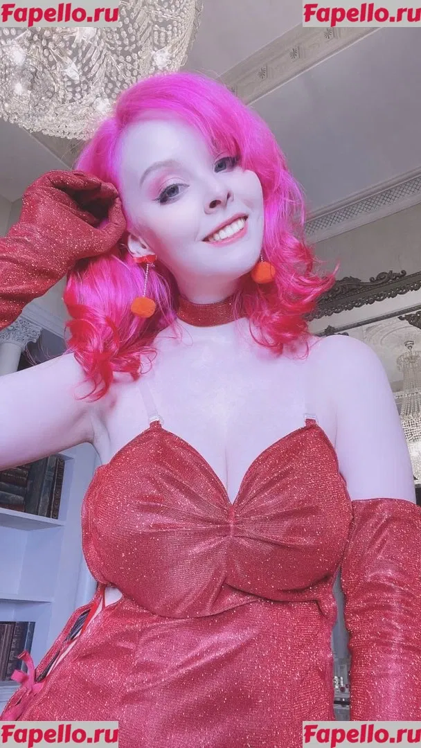 Helly Valentine Onlyfans Photo Gallery 
