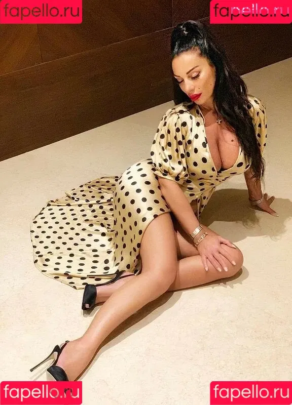 Silvia Iacucci Onlyfans Photo Gallery 