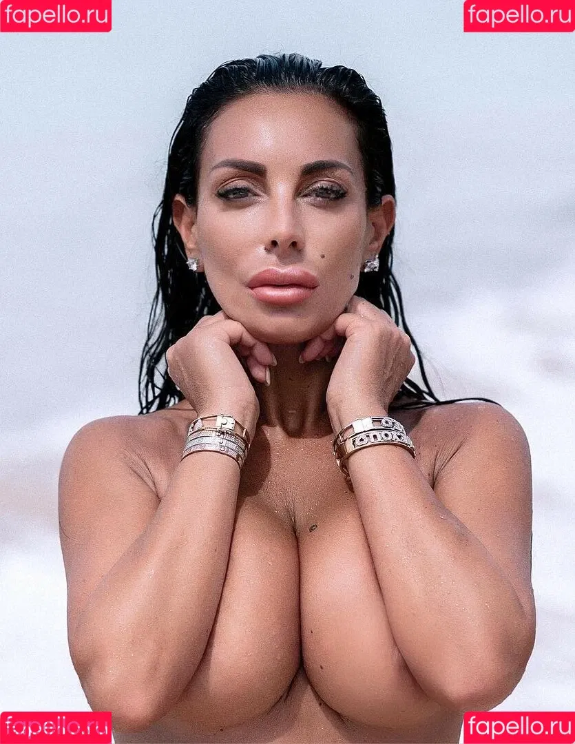 Silvia Iacucci Onlyfans Photo Gallery 