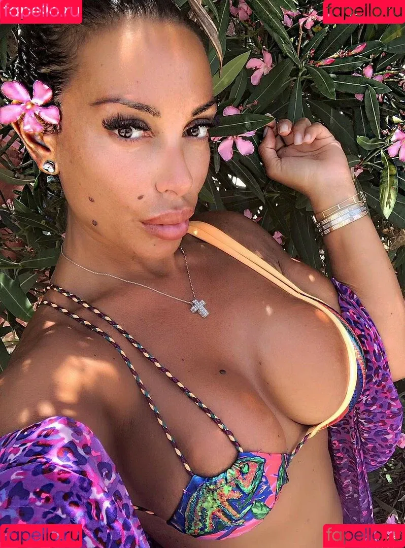 Silvia Iacucci Onlyfans Photo Gallery 