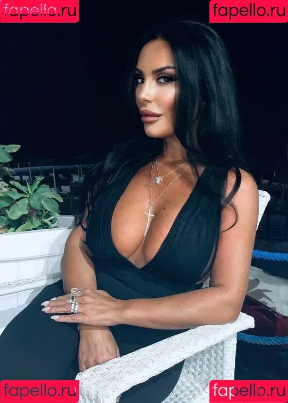 Silvia Iacucci Onlyfans Photo Gallery 