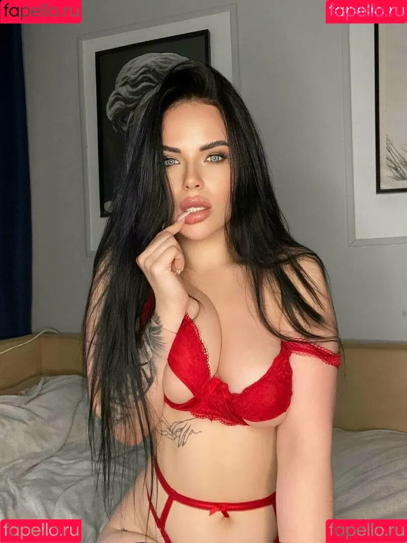 raisha Onlyfans Photo Gallery 
