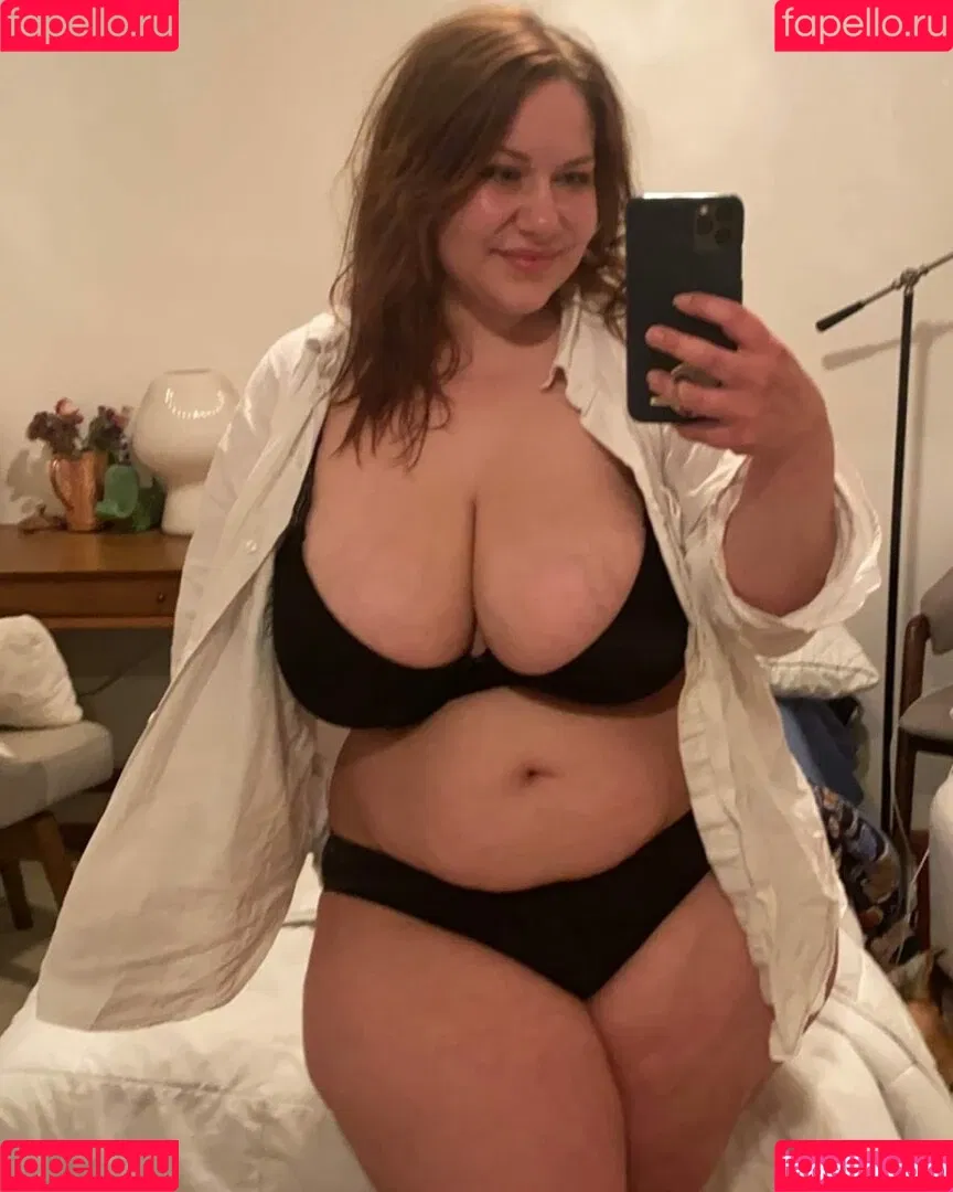 Mal Malloy Onlyfans Photo Gallery 
