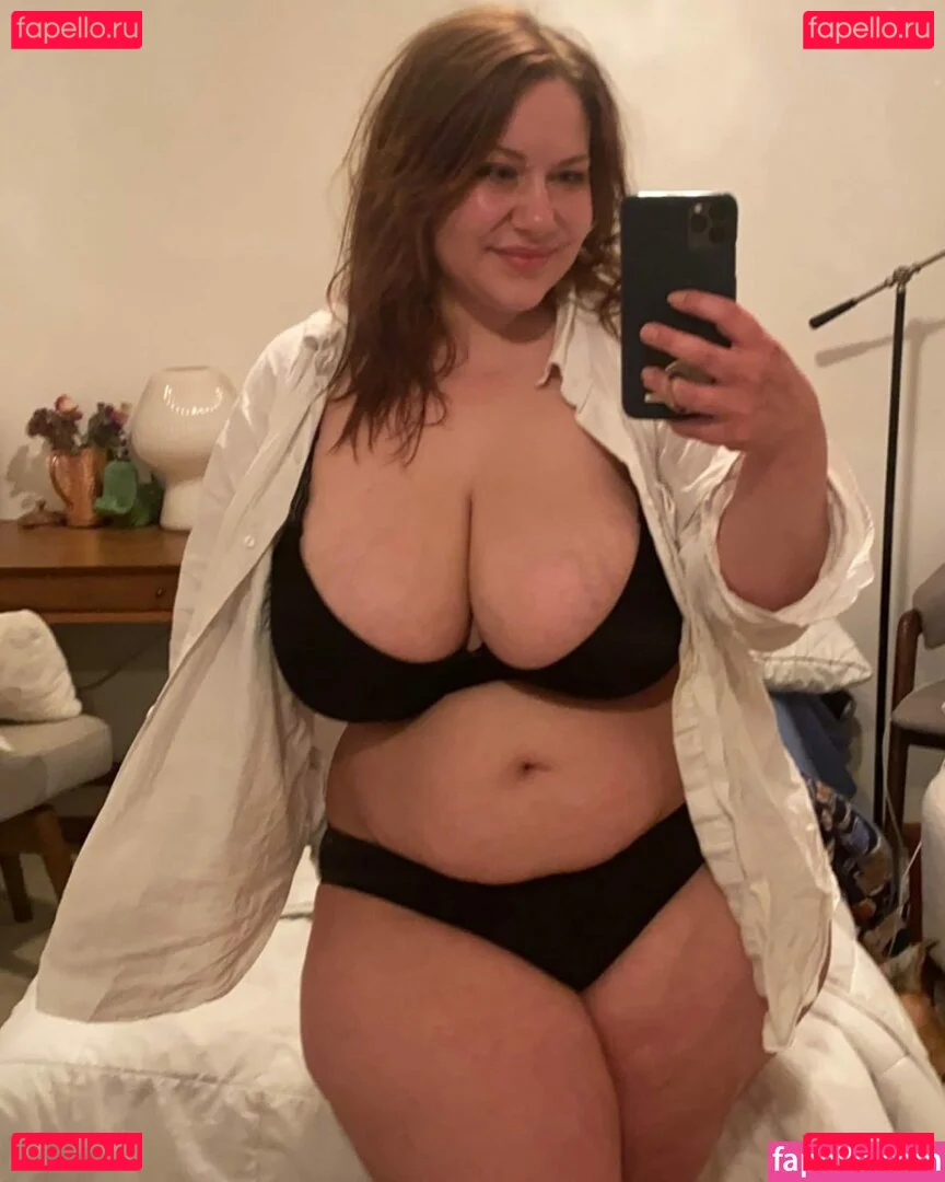 Mal Malloy Onlyfans Photo Gallery 