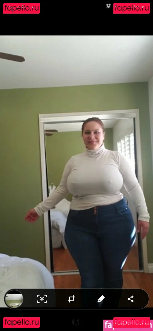 Mal Malloy Onlyfans Photo Gallery 