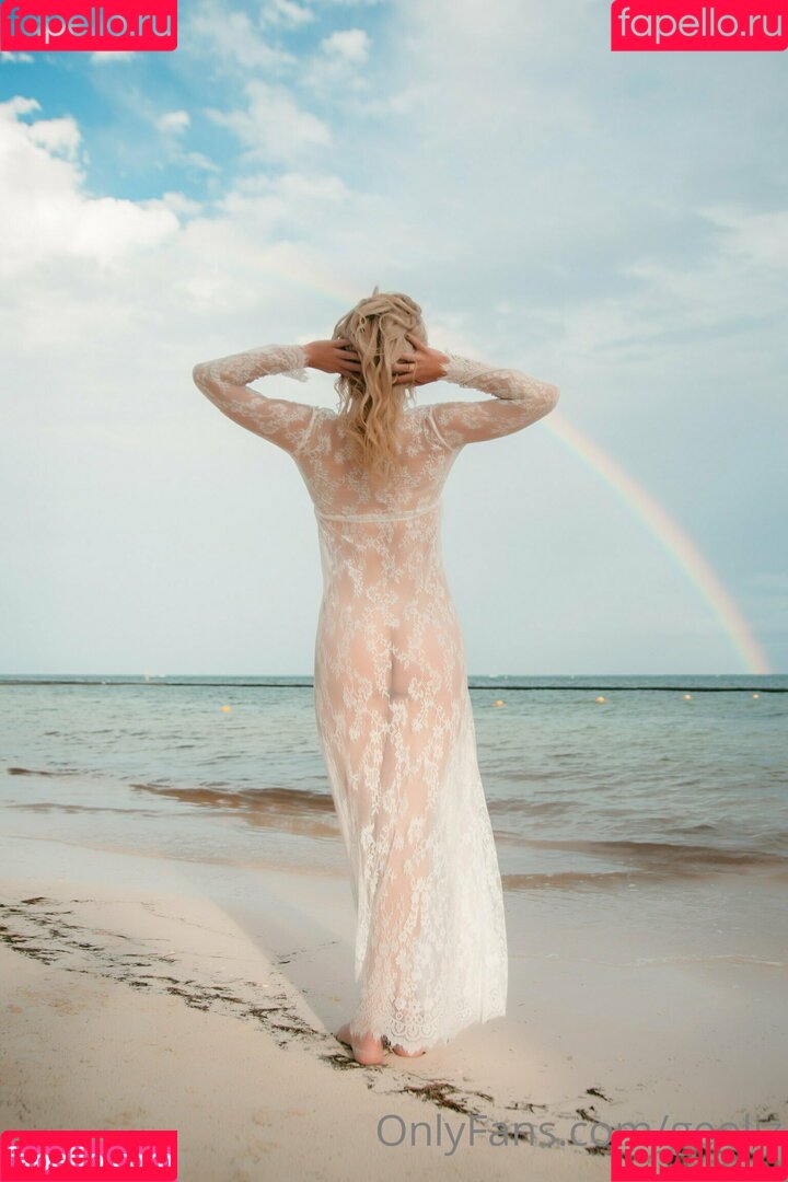 geoliz Onlyfans Photo Gallery 