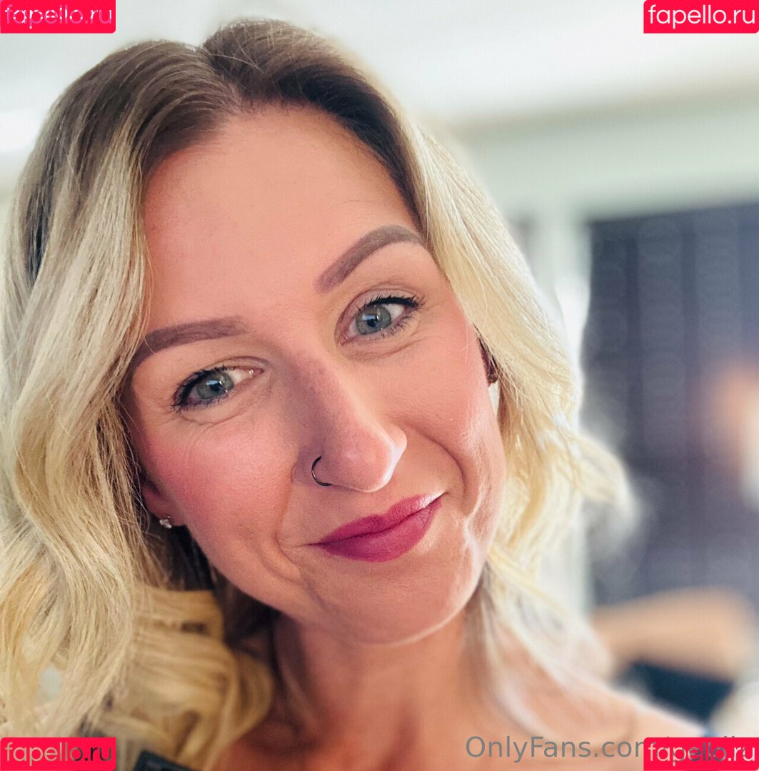 geoliz Onlyfans Photo Gallery 