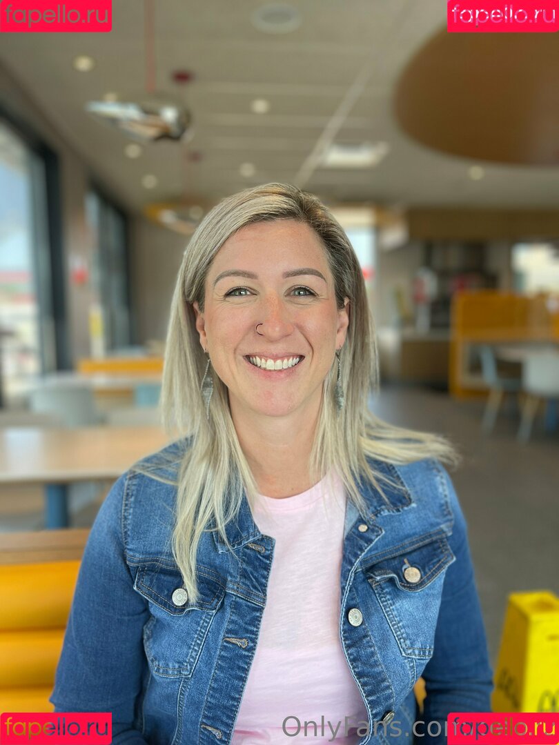 geoliz Onlyfans Photo Gallery 