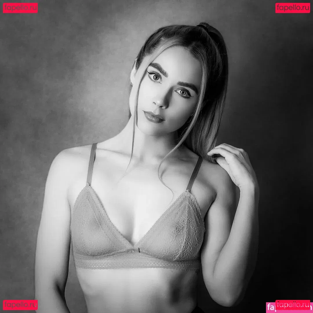 Emma Louise Onlyfans Photo Gallery 