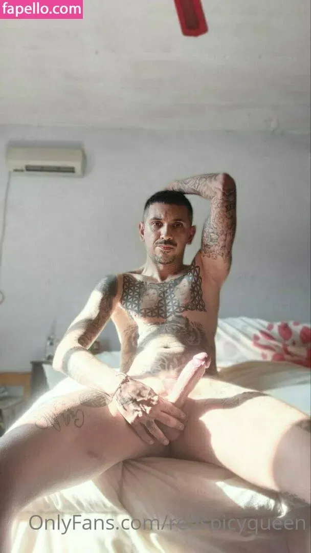 redspicyqueen Onlyfans Photo Gallery 