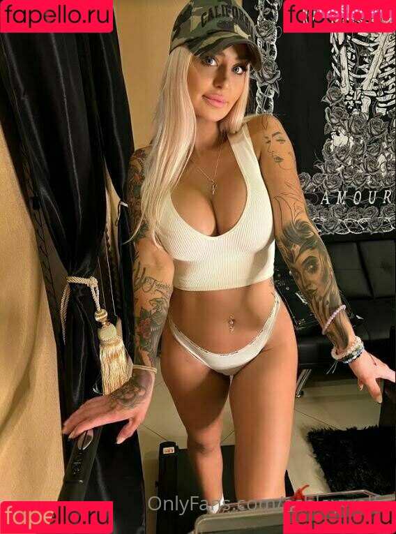 ashleywolfx Onlyfans Photo Gallery 