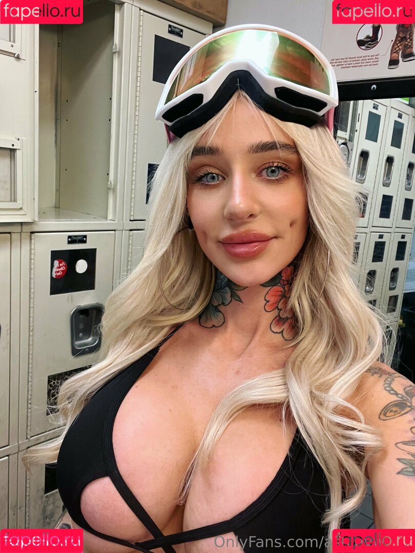 ashleywolfx Onlyfans Photo Gallery 