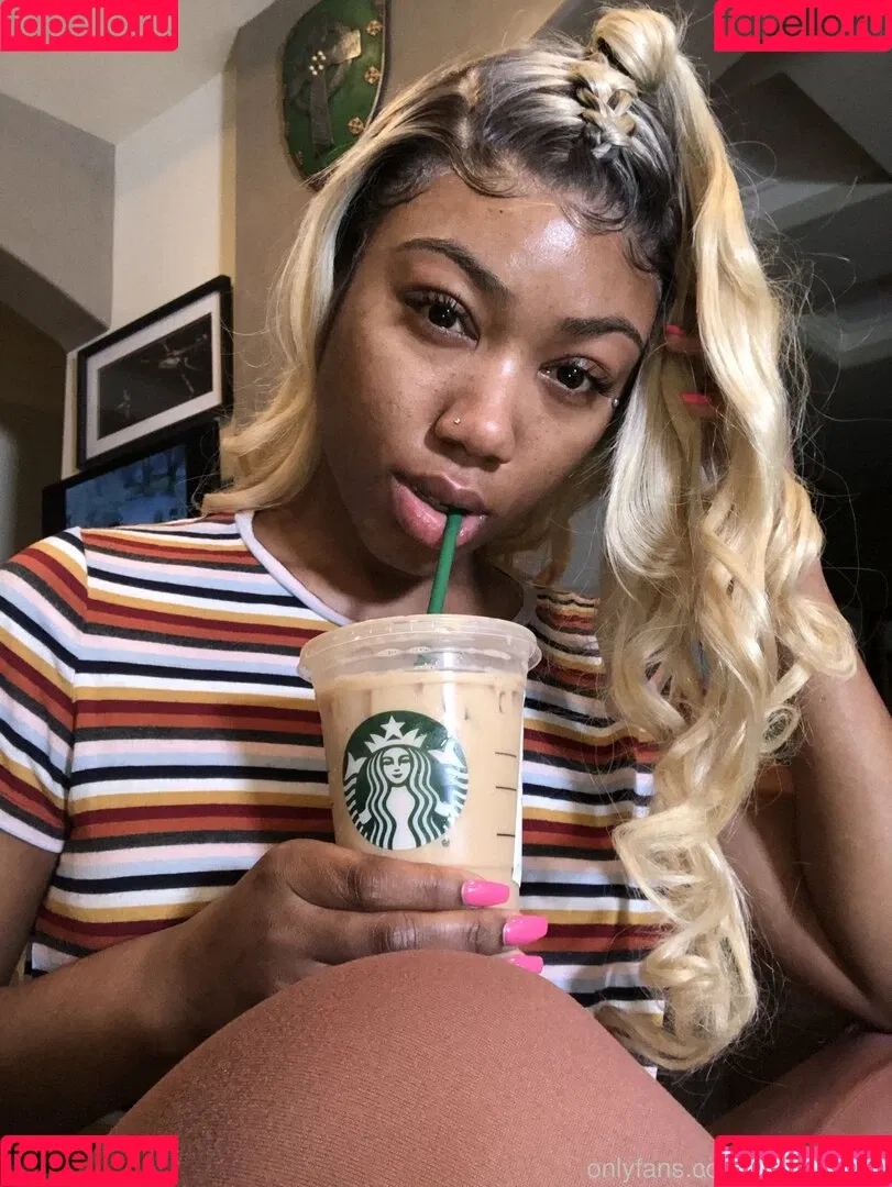 iluvchanell_ Onlyfans Photo Gallery 