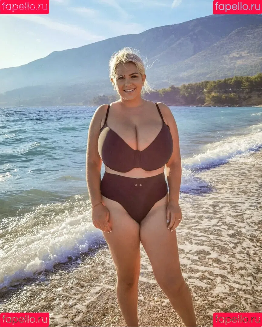 NinaPhoenix Onlyfans Photo Gallery 