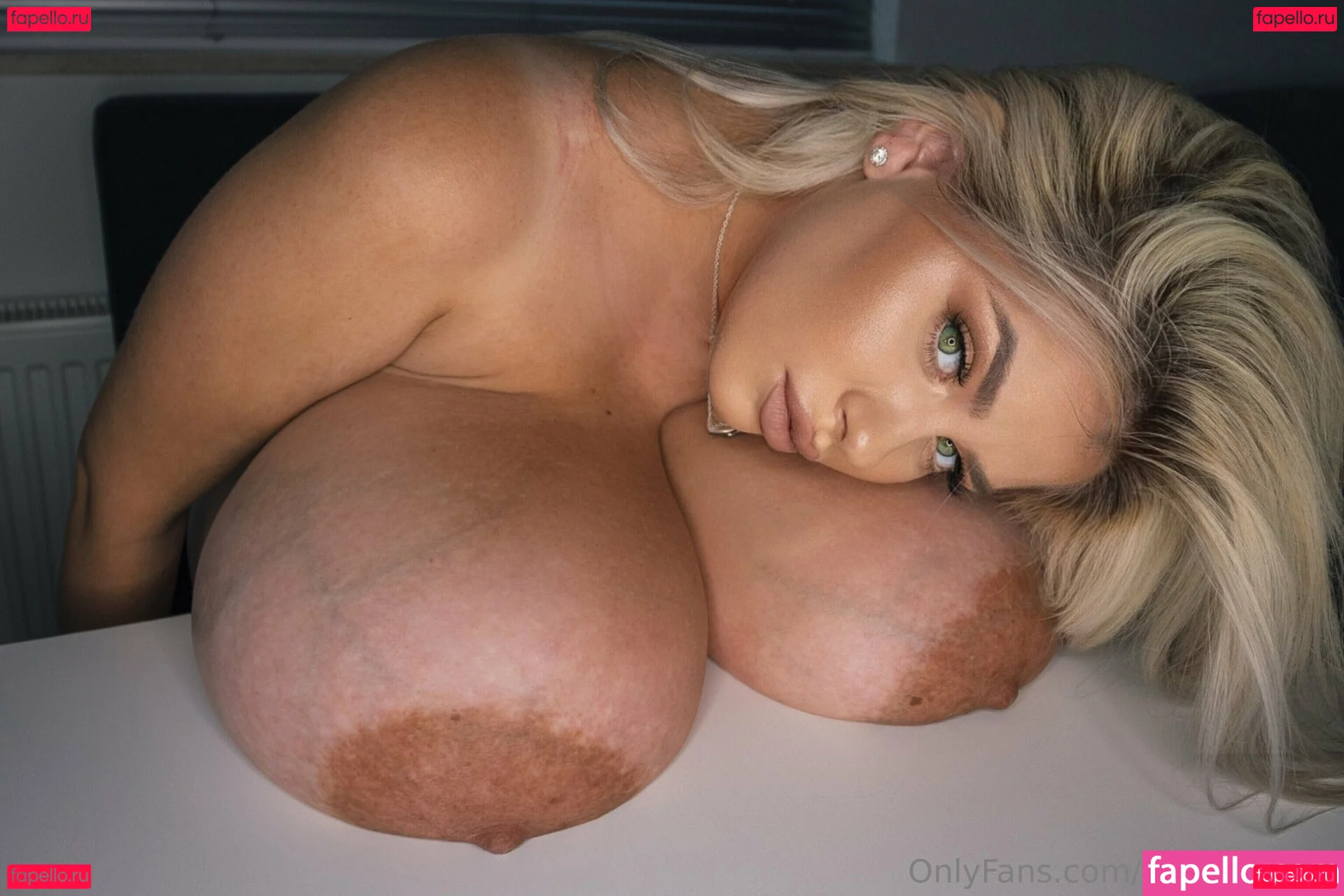 NinaPhoenix Onlyfans Photo Gallery 