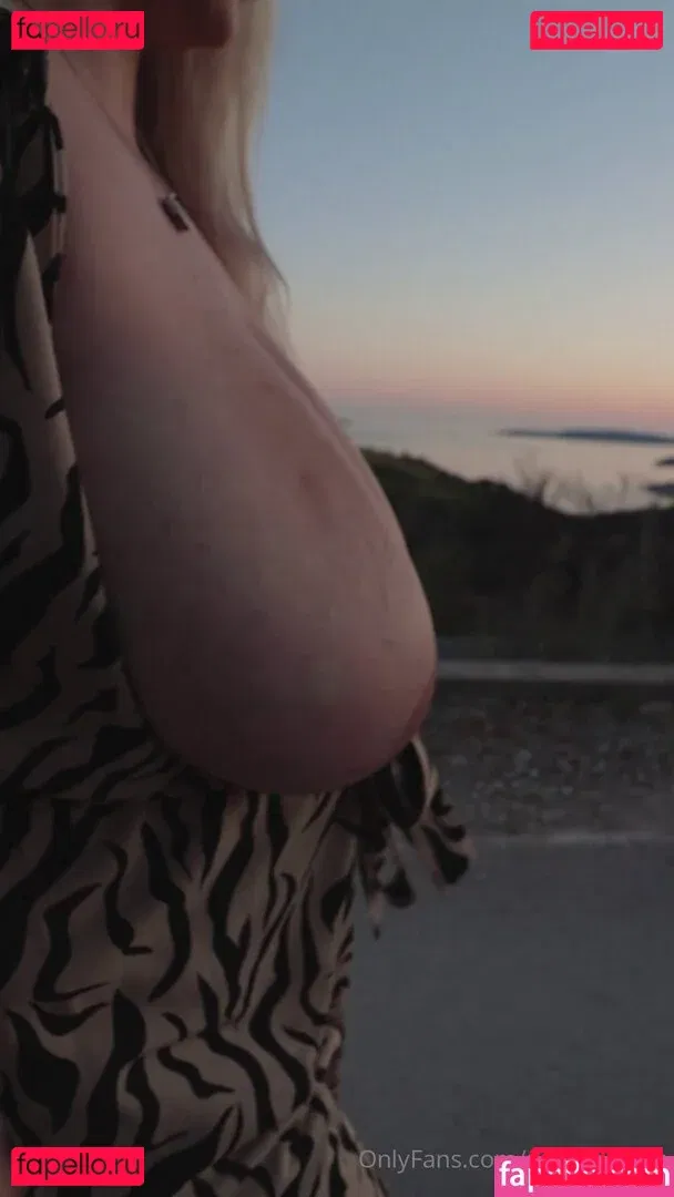 NinaPhoenix Onlyfans Photo Gallery 