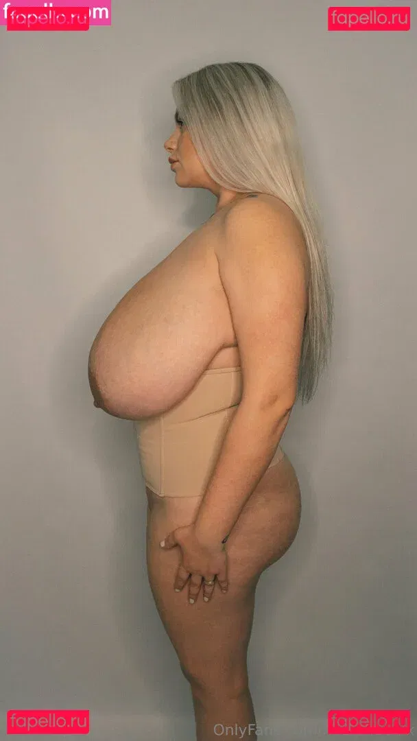 NinaPhoenix Onlyfans Photo Gallery 