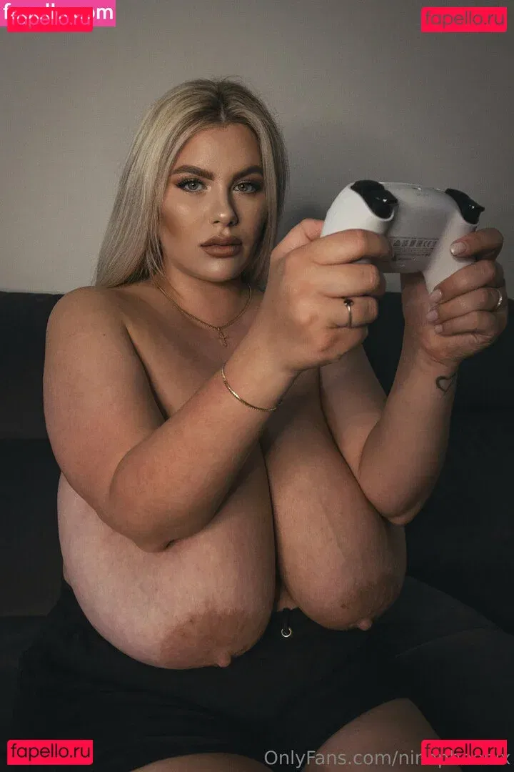 NinaPhoenix Onlyfans Photo Gallery 