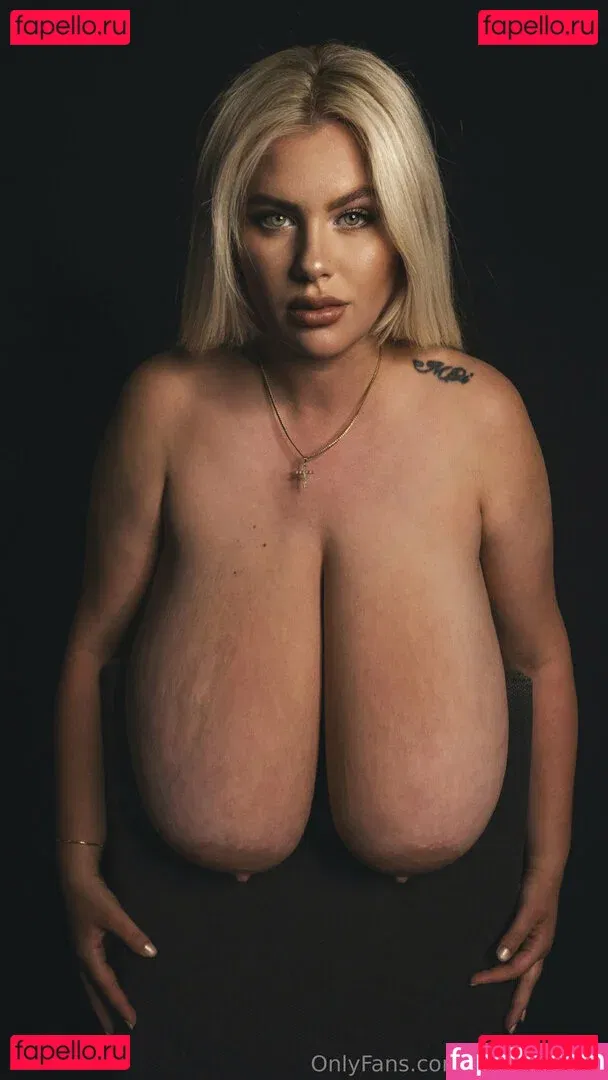 NinaPhoenix Onlyfans Photo Gallery 