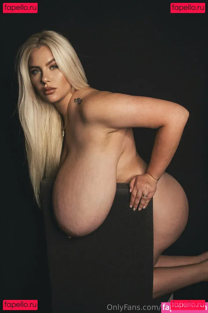 NinaPhoenix Onlyfans Photo Gallery 