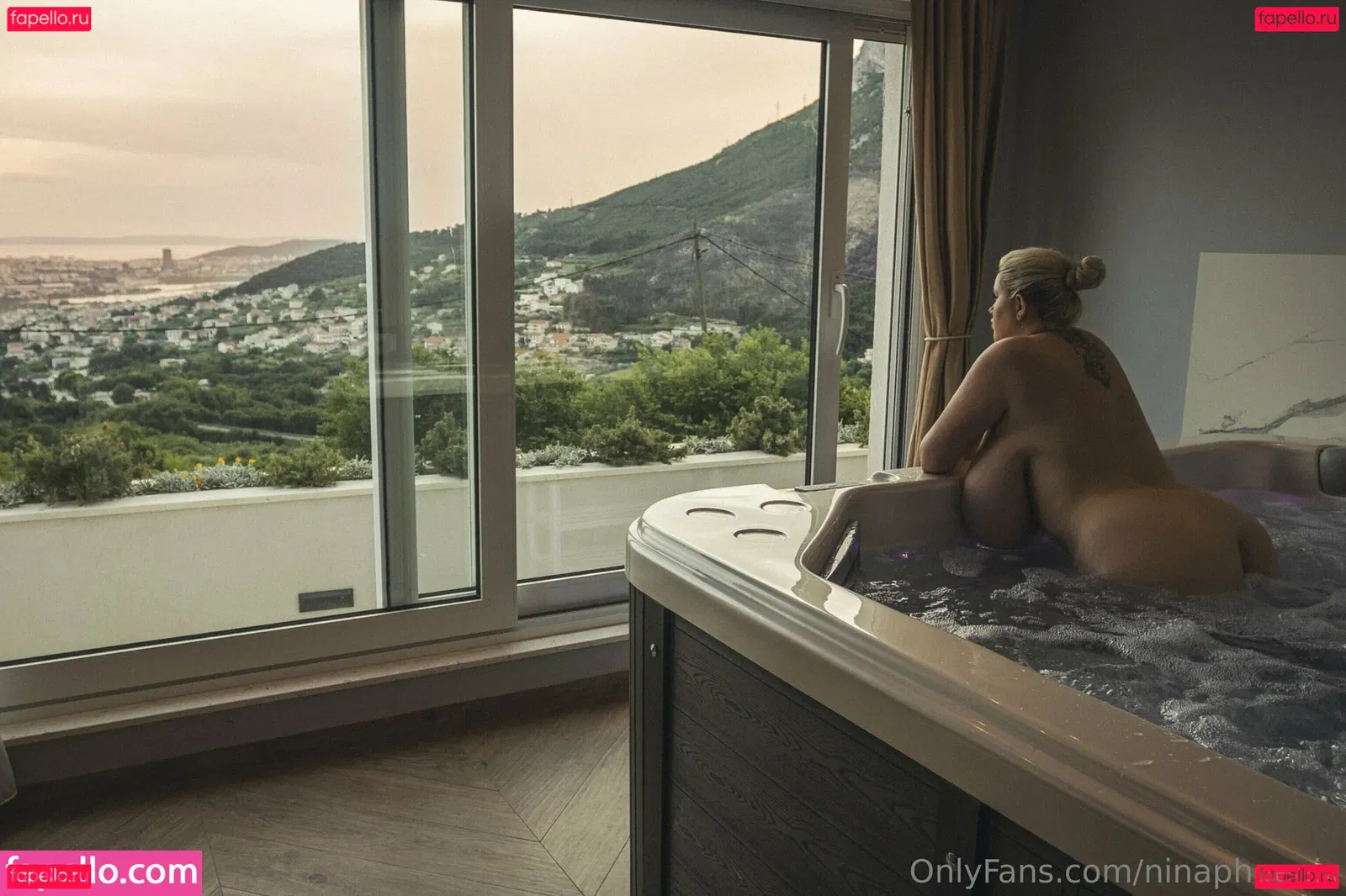 NinaPhoenix Onlyfans Photo Gallery 