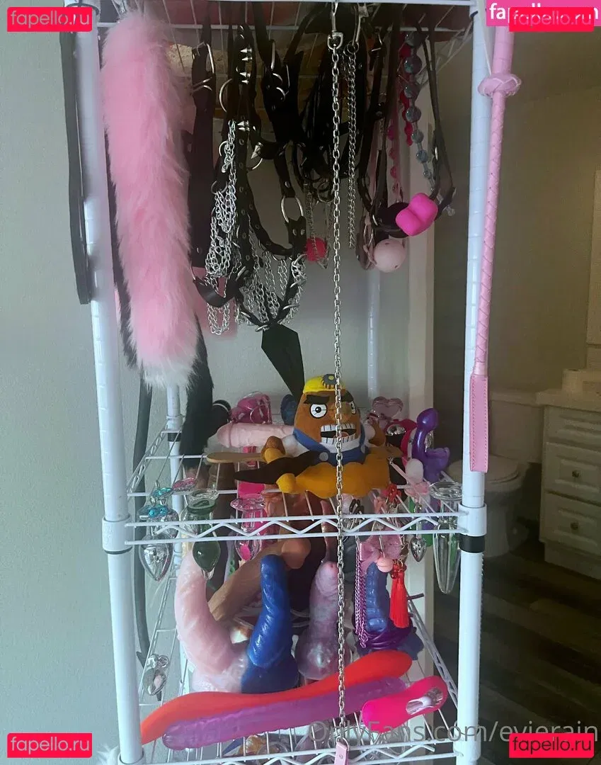 evierain Onlyfans Photo Gallery 