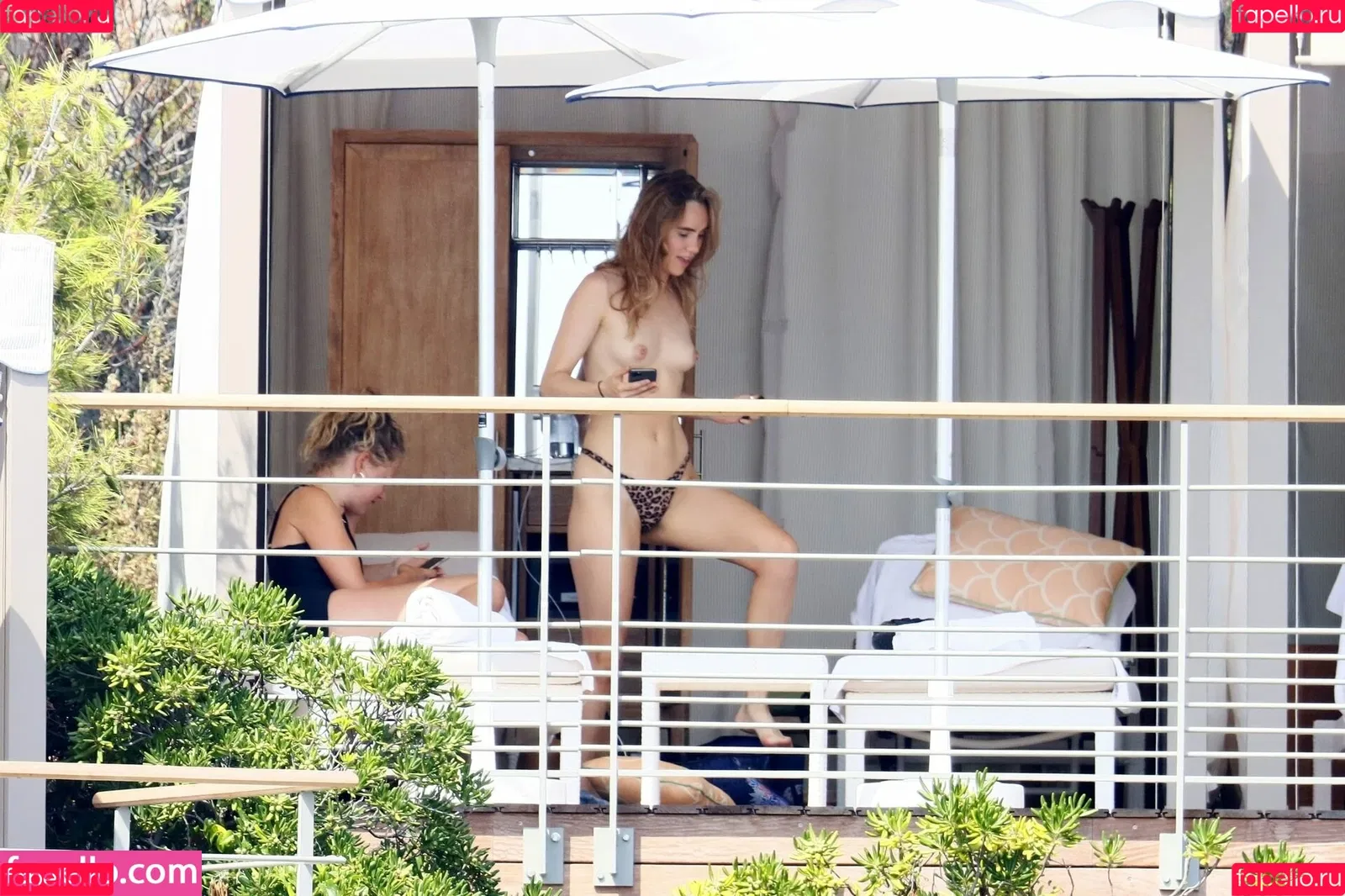 Suki Waterhouse Onlyfans Photo Gallery 