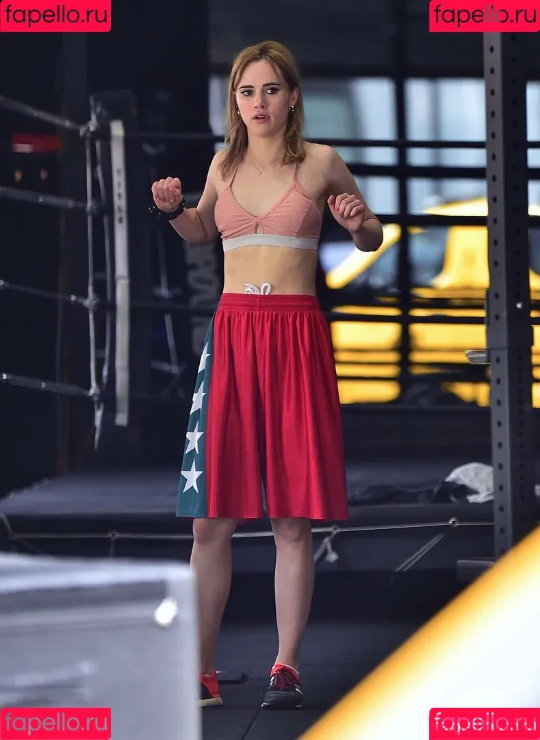Suki Waterhouse Onlyfans Photo Gallery 
