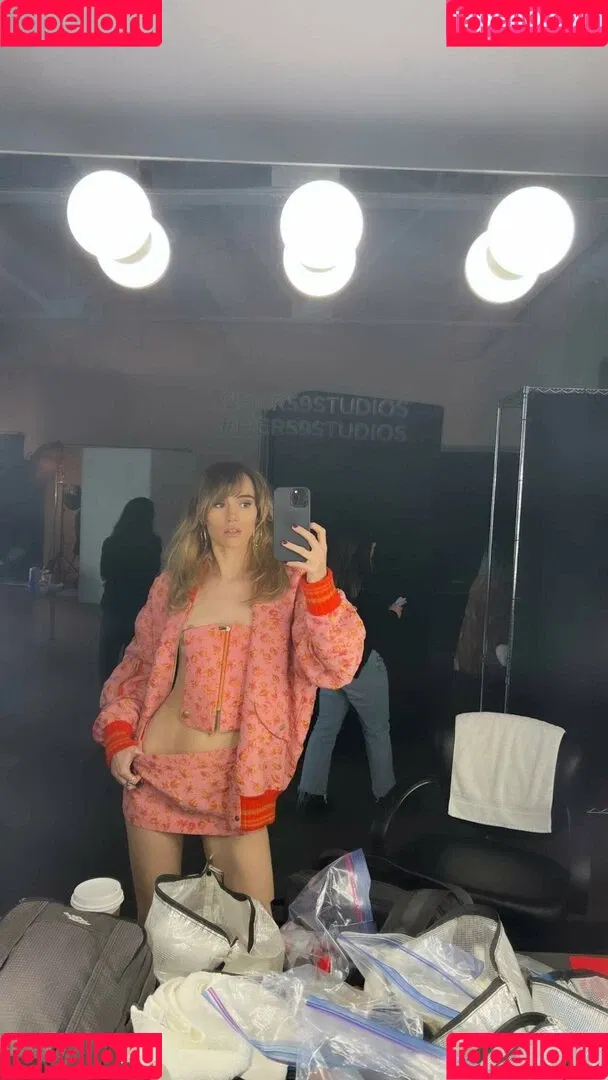 Suki Waterhouse Onlyfans Photo Gallery 