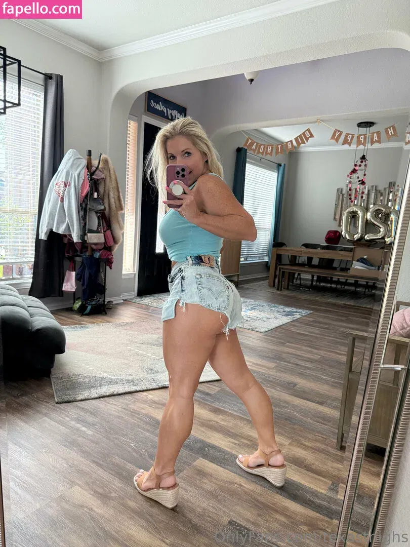 Texasthighs Onlyfans Photo Gallery 