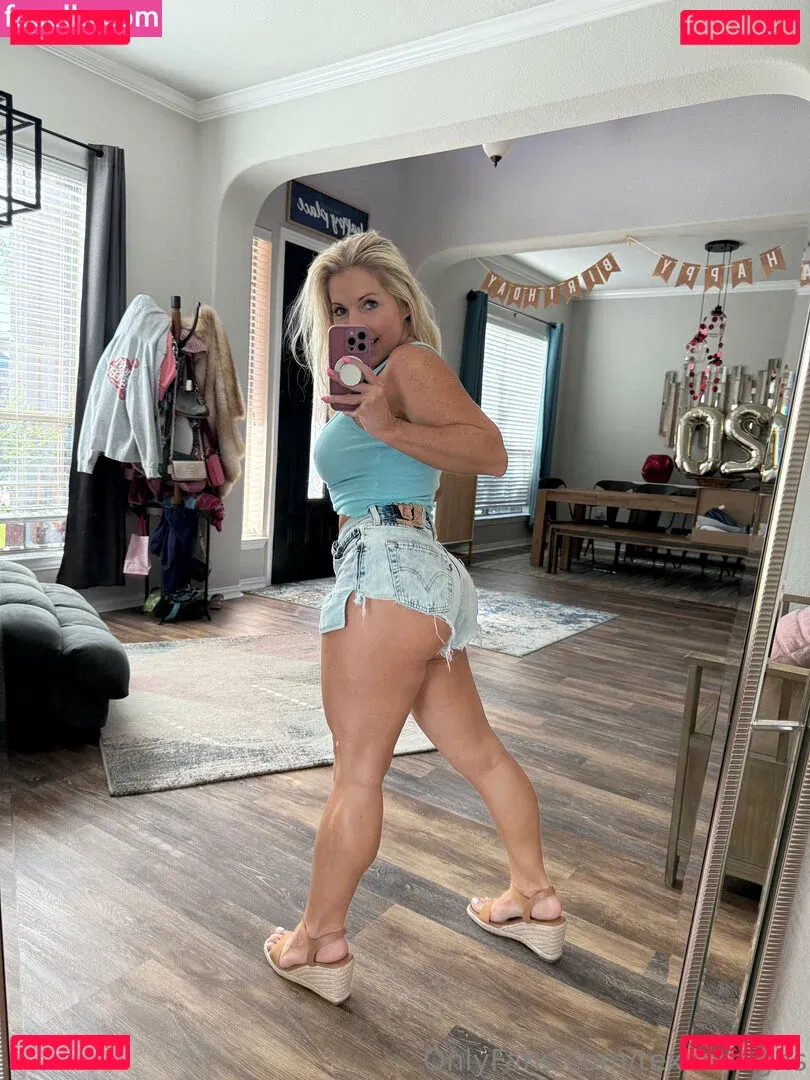 Texasthighs Onlyfans Photo Gallery 