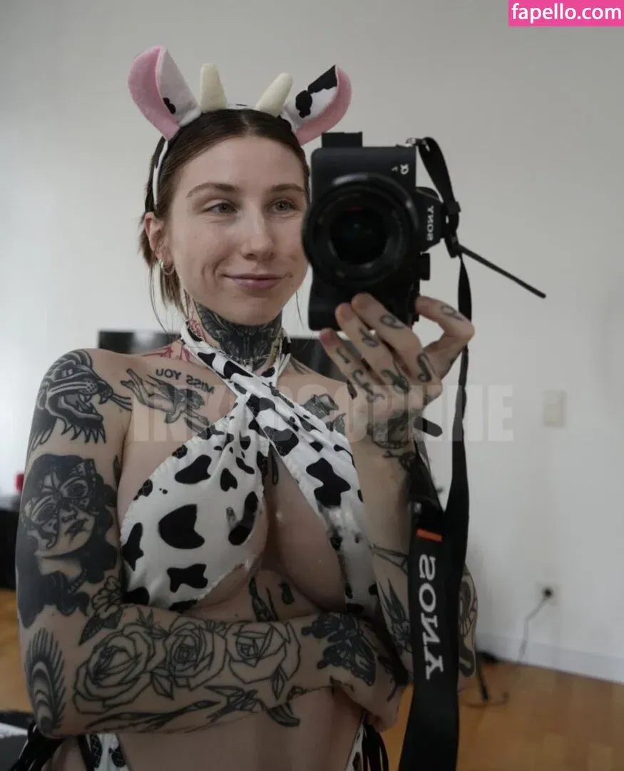 inkedsophiie Onlyfans Photo Gallery 