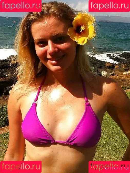 Elyse Willems Onlyfans Photo Gallery 