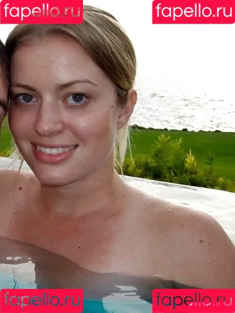 Elyse Willems Onlyfans Photo Gallery 