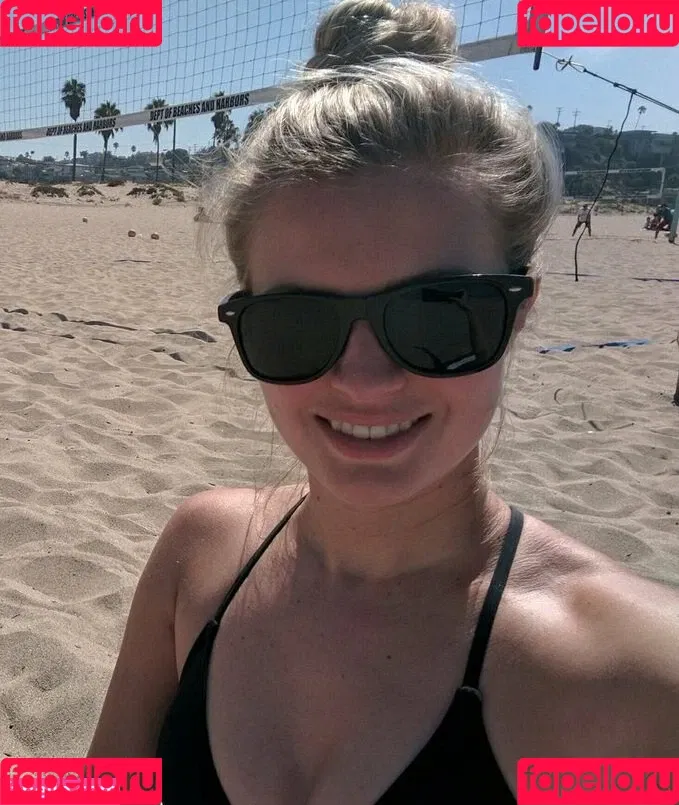 Elyse Willems Onlyfans Photo Gallery 