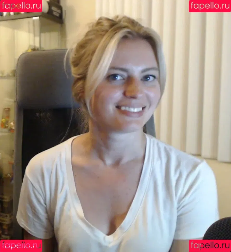 Elyse Willems Onlyfans Photo Gallery 