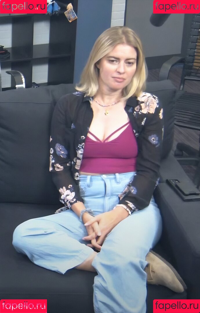 Elyse Willems Onlyfans Photo Gallery 