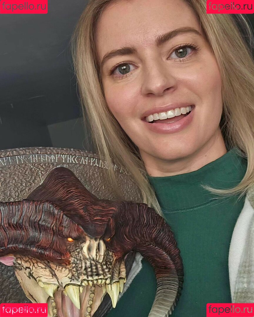 Elyse Willems Onlyfans Photo Gallery 