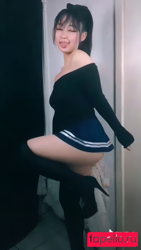 Mooncakeva Onlyfans Photo Gallery 