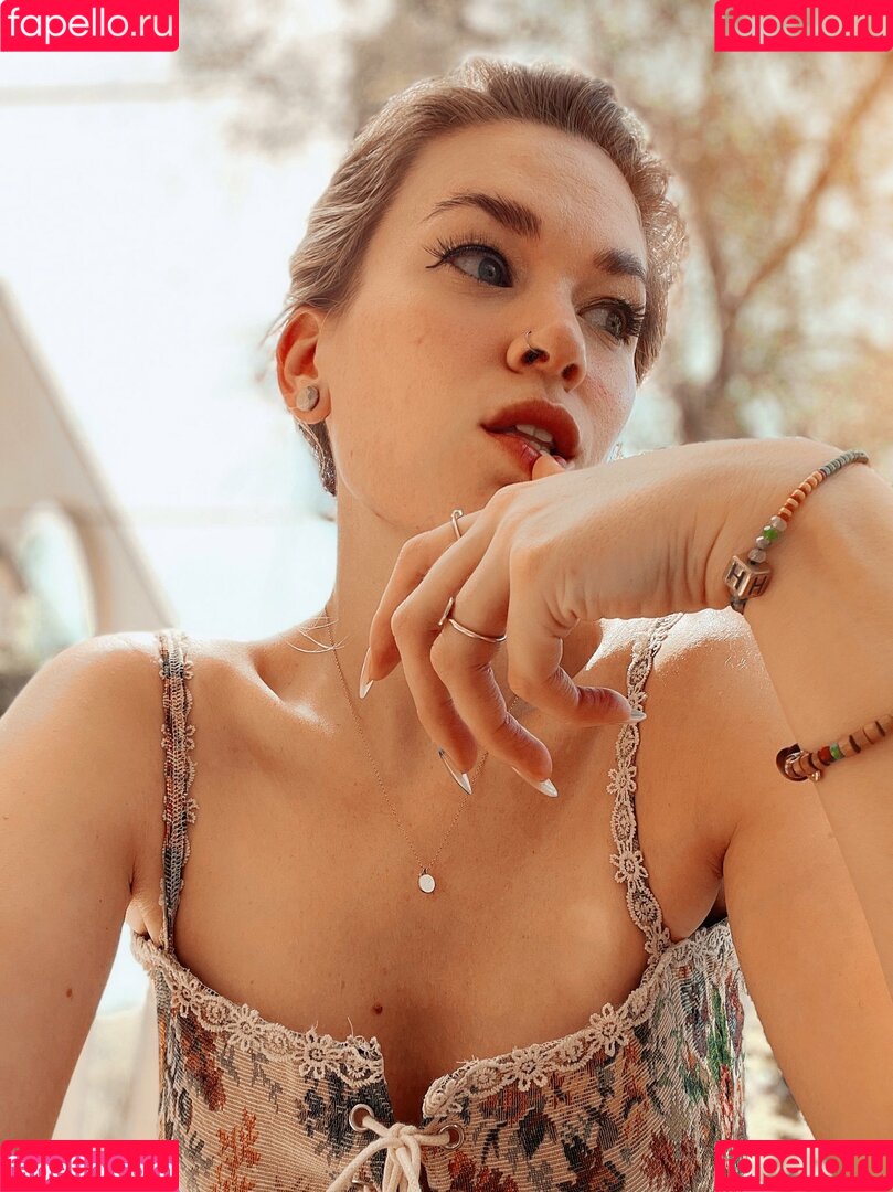 Hollie Bennett Onlyfans Photo Gallery 