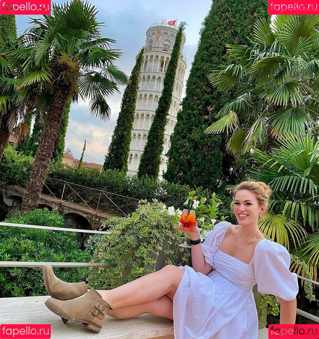 Hollie Bennett Onlyfans Photo Gallery 