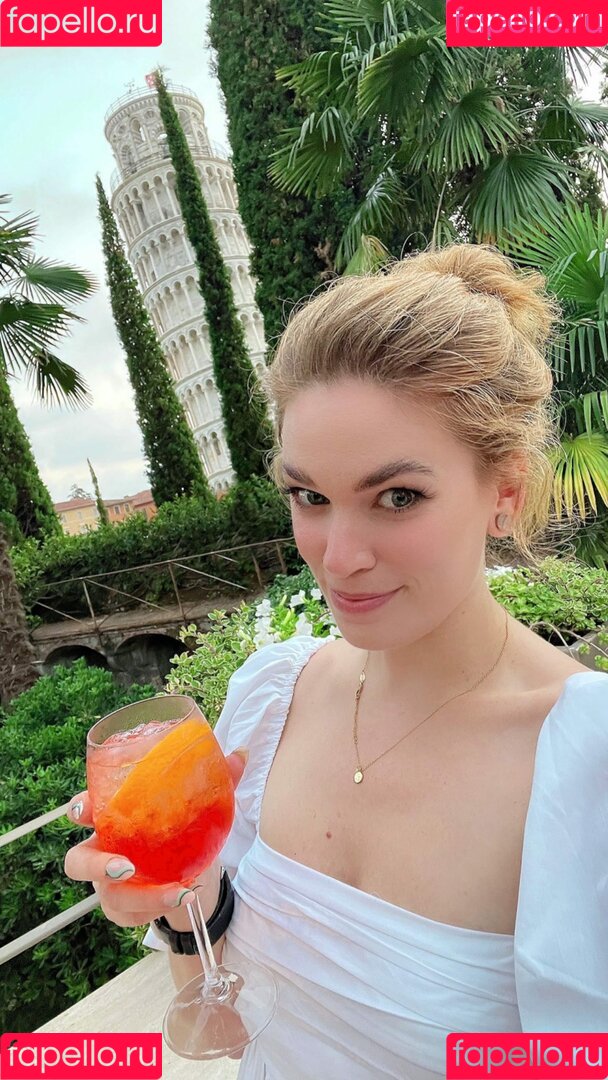 Hollie Bennett Onlyfans Photo Gallery 