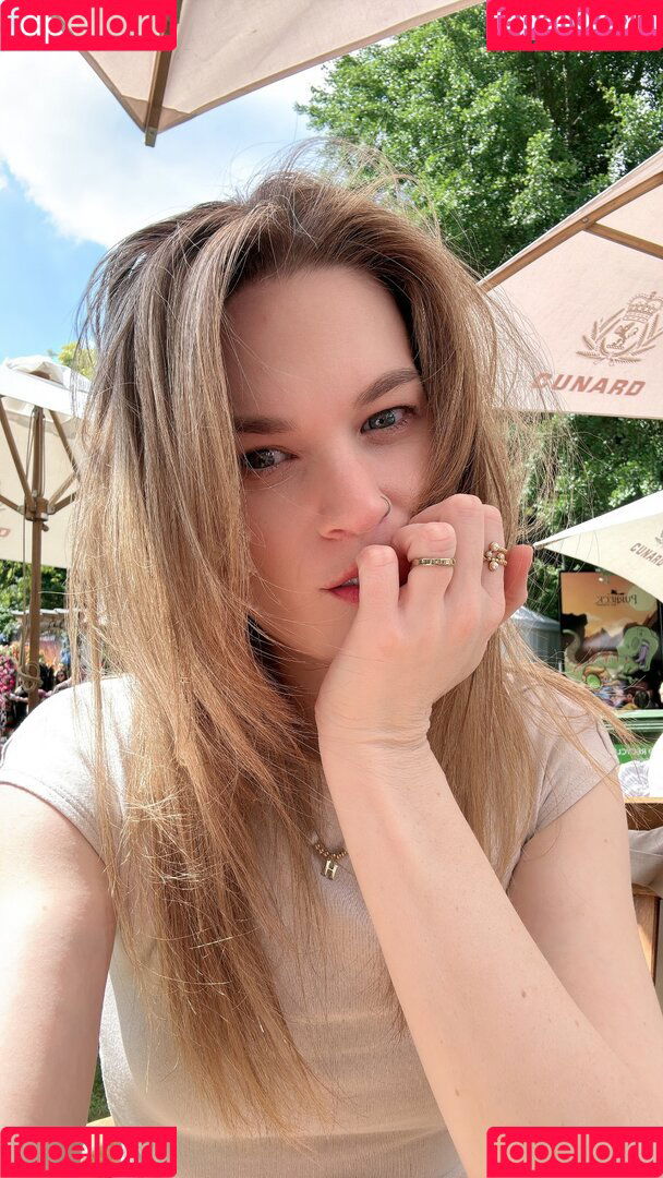 Hollie Bennett Onlyfans Photo Gallery 