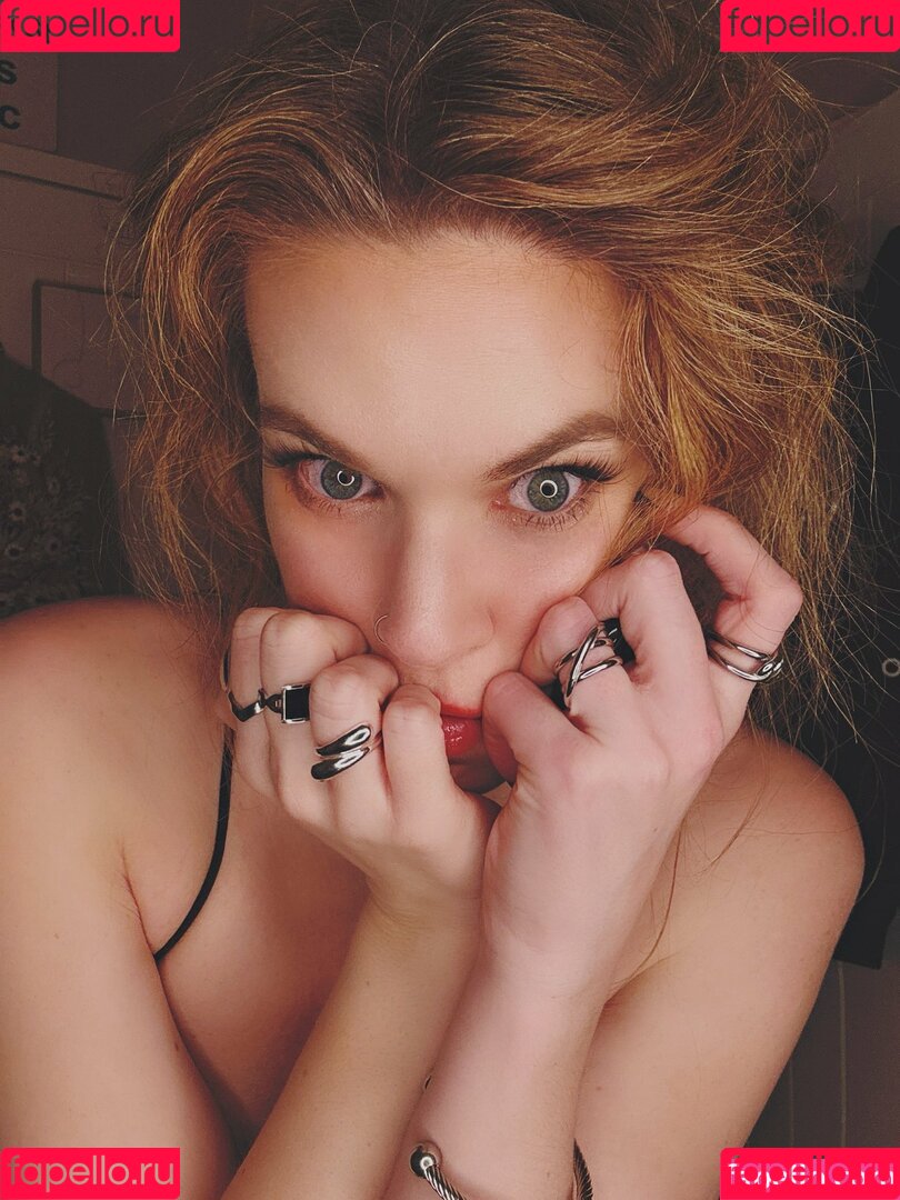 Hollie Bennett Onlyfans Photo Gallery 