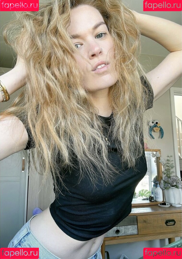 Hollie Bennett Onlyfans Photo Gallery 