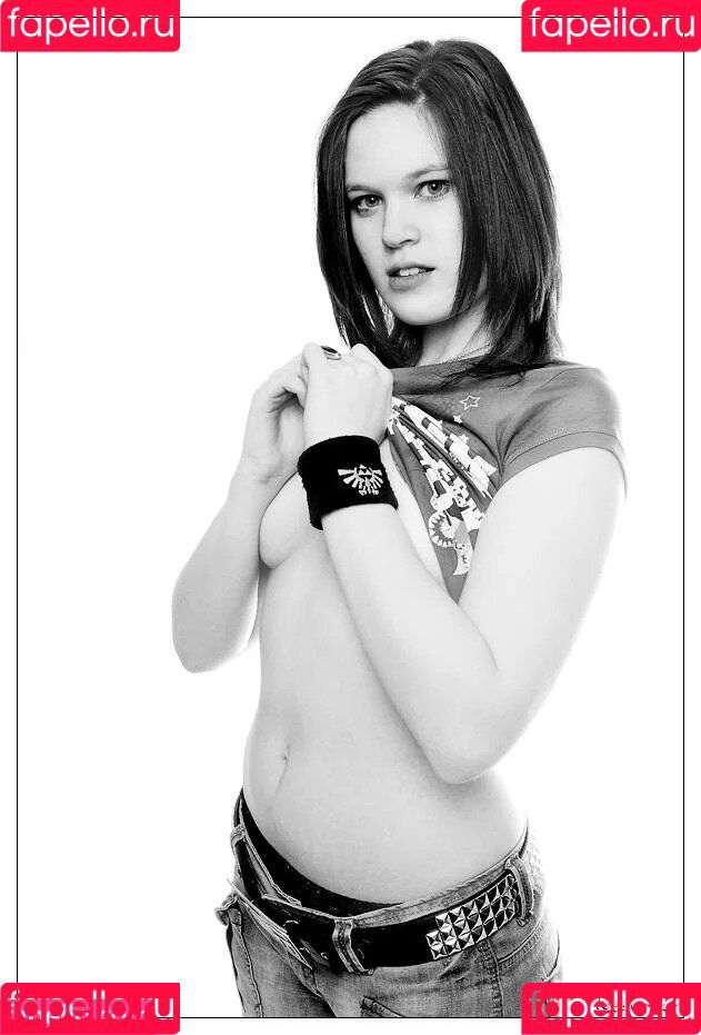 Hollie Bennett Onlyfans Photo Gallery 