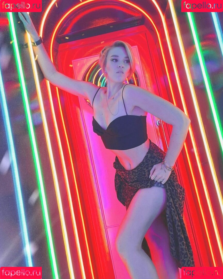 Hollie Bennett Onlyfans Photo Gallery 