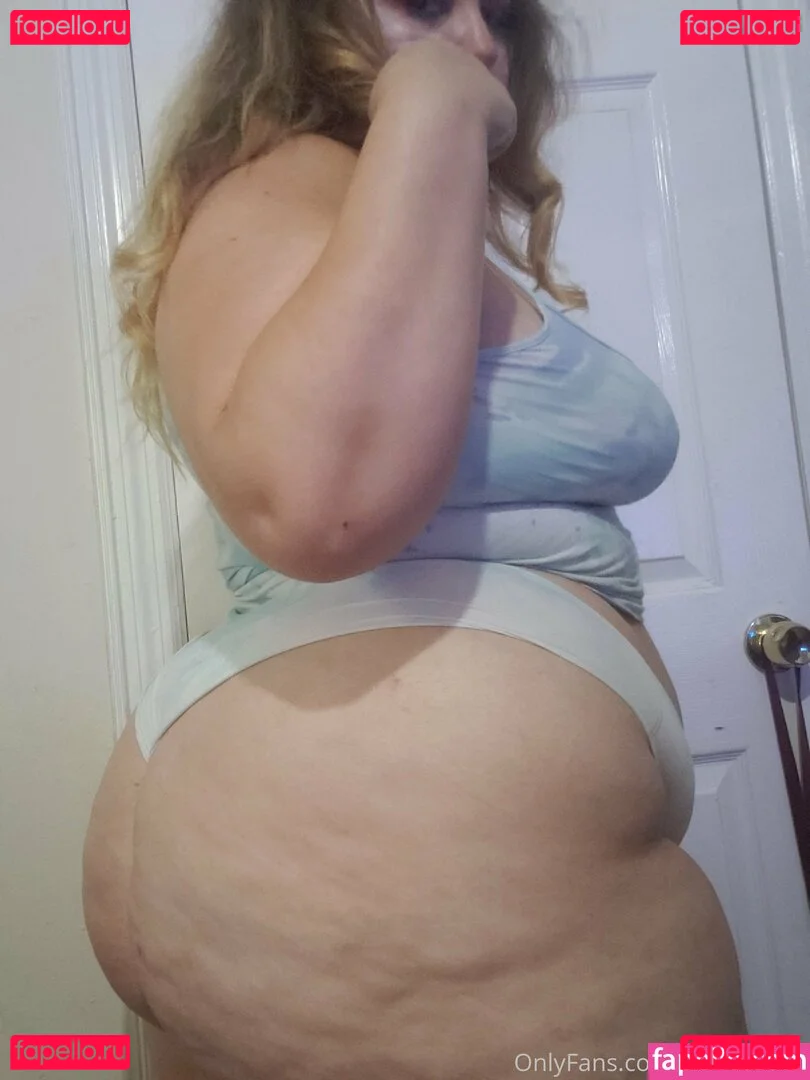 fatassgoddess Onlyfans Photo Gallery 
