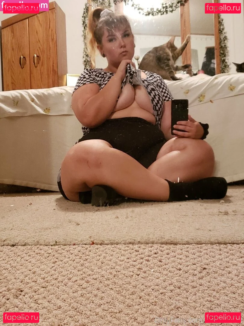 fatassgoddess Onlyfans Photo Gallery 