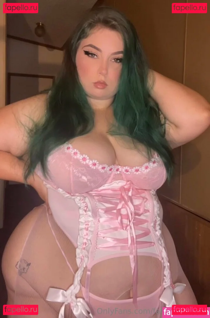 fatassgoddess Onlyfans Photo Gallery 